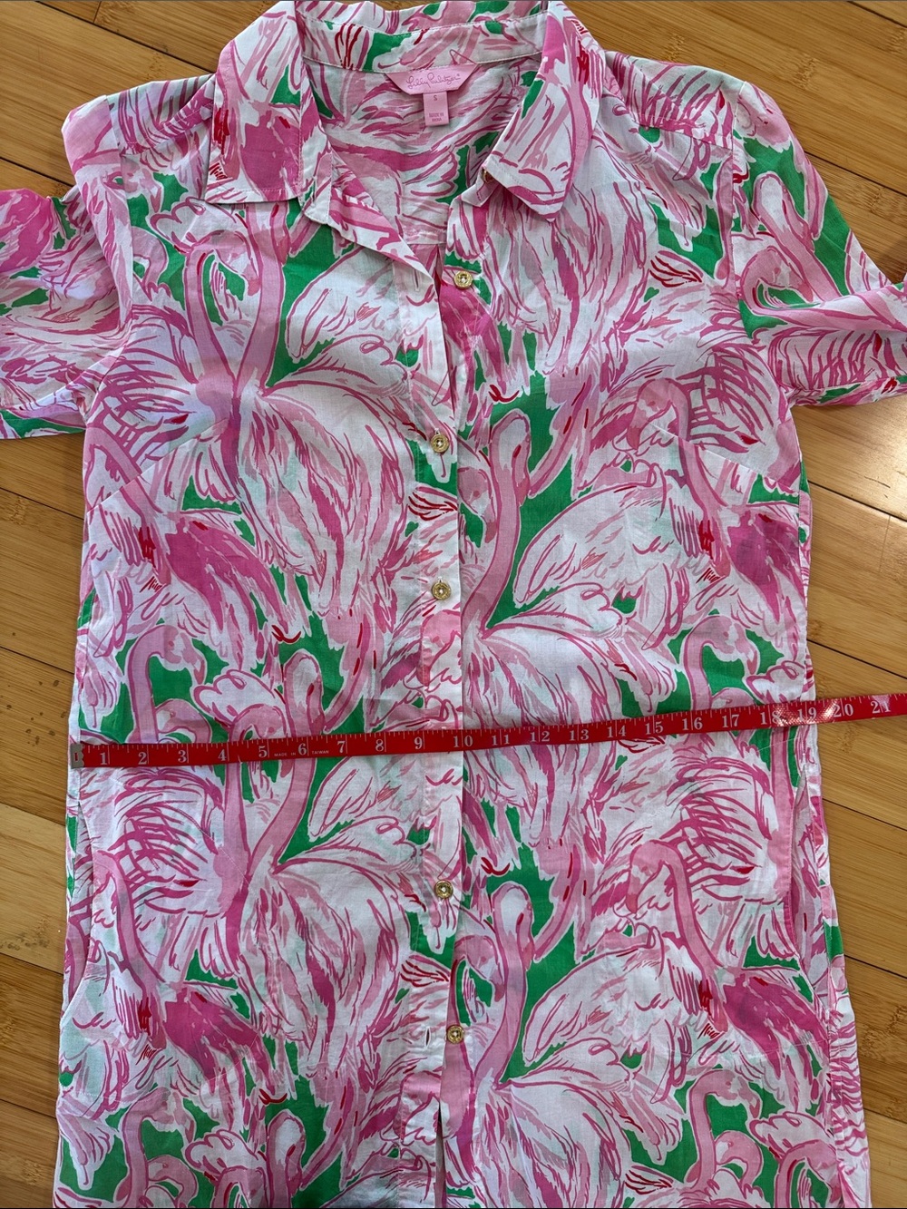 Lilly Pulitzer Pink & Green Flamingo Print Button-Front Long Sleeve Cover Up - Picture 4 of 5